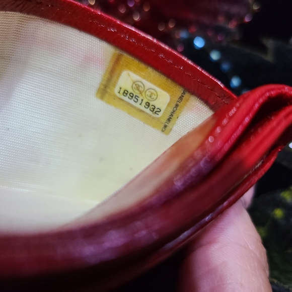 Chanel Iridescent Camelia credit card/ wallet - Picture 12 of 12